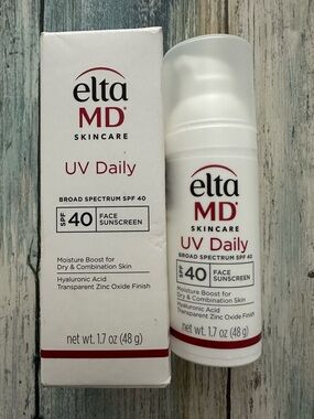 EltaMD UV Daily Broad Spectrum SPF 40 Face Sunscreen 1.7 oz Moisture Boost 8/27